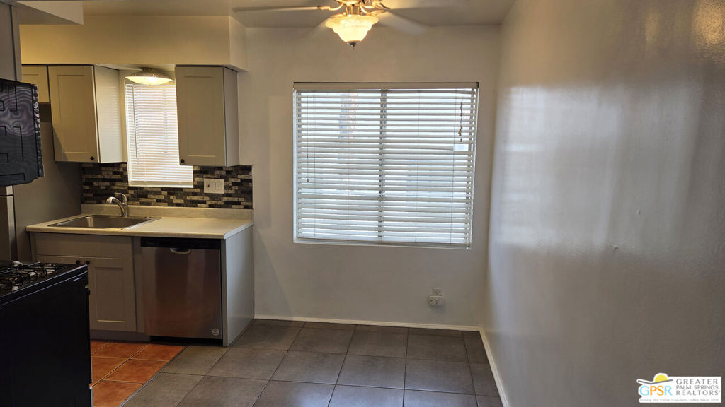 2290 S Palm Canyon Drive 114 Property Photo 3