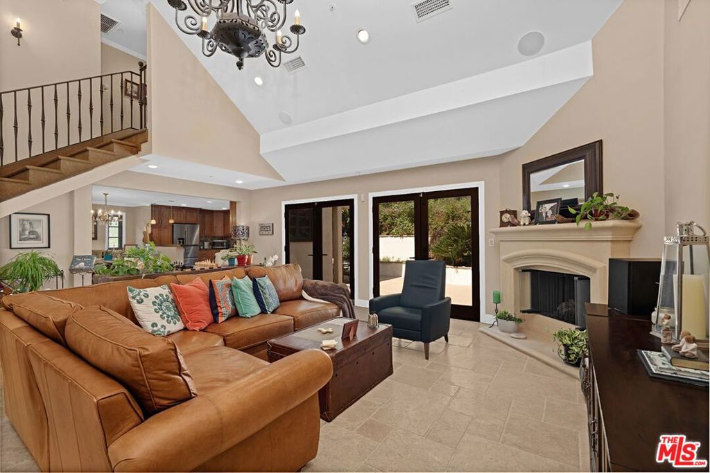 3645 Longview Valley Road Property Photo 6