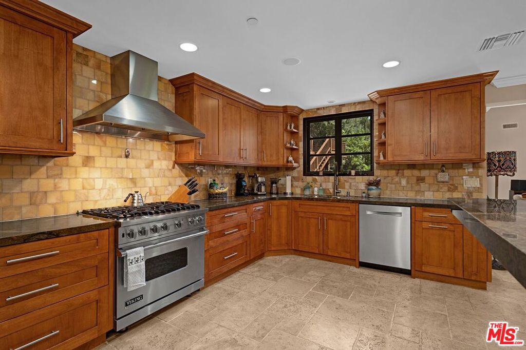 3645 Longview Valley Road Property Photo 10