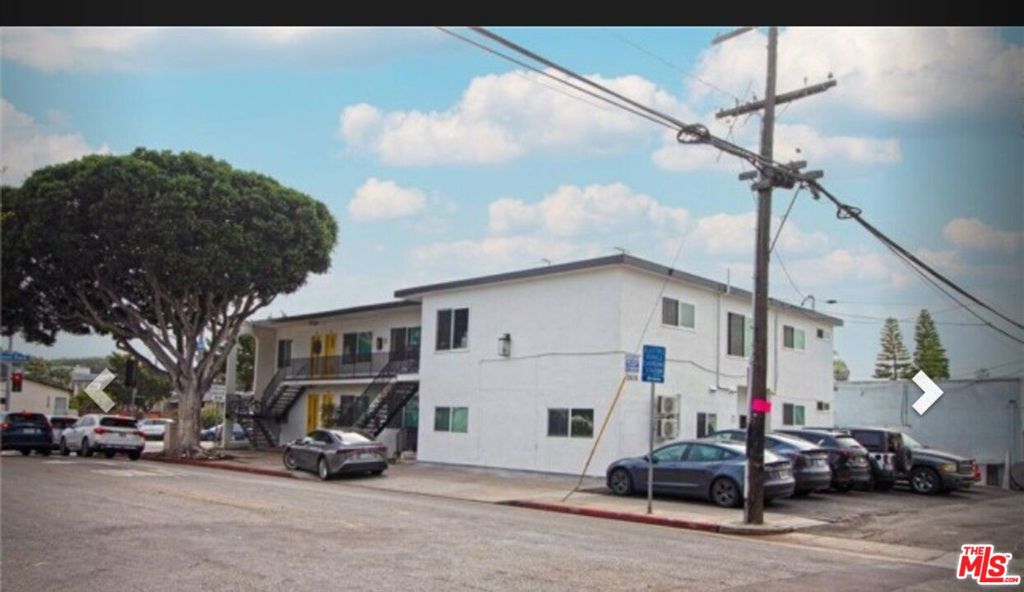 2626 Cloverfield Boulevard 3 Property Photo 11