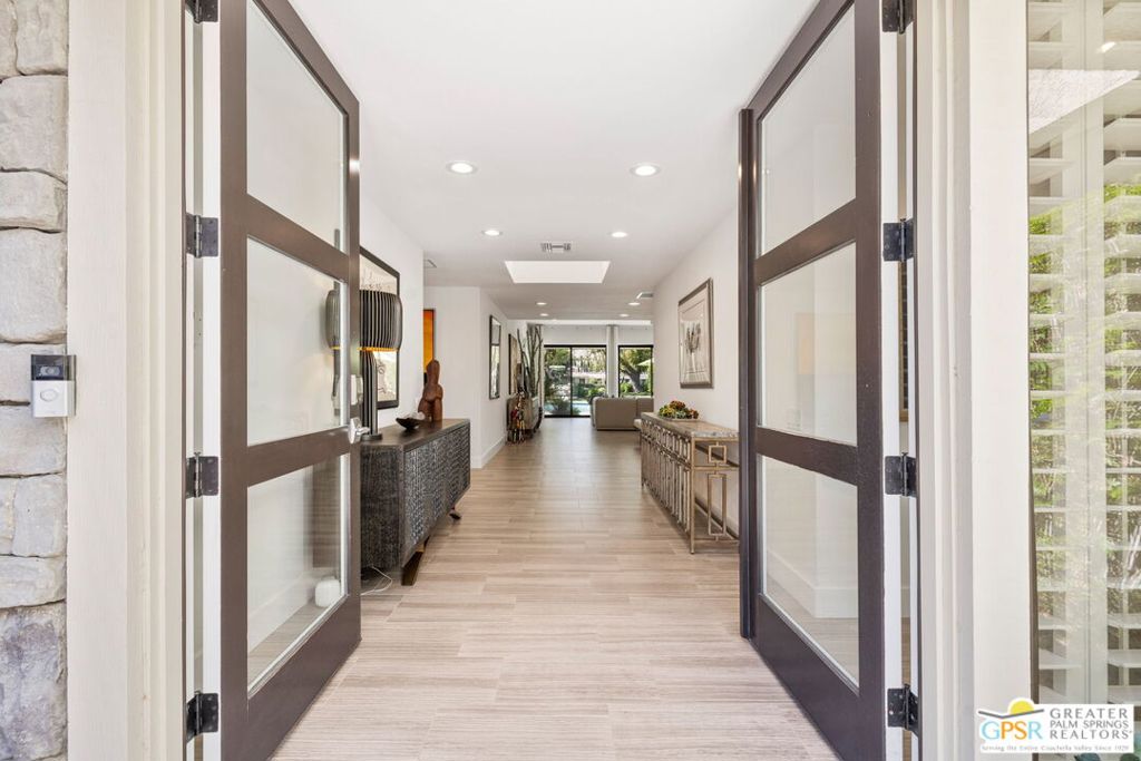 15 Cromwell Court Property Photo 15