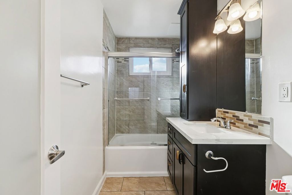 435 W Regent Street Property Photo 11