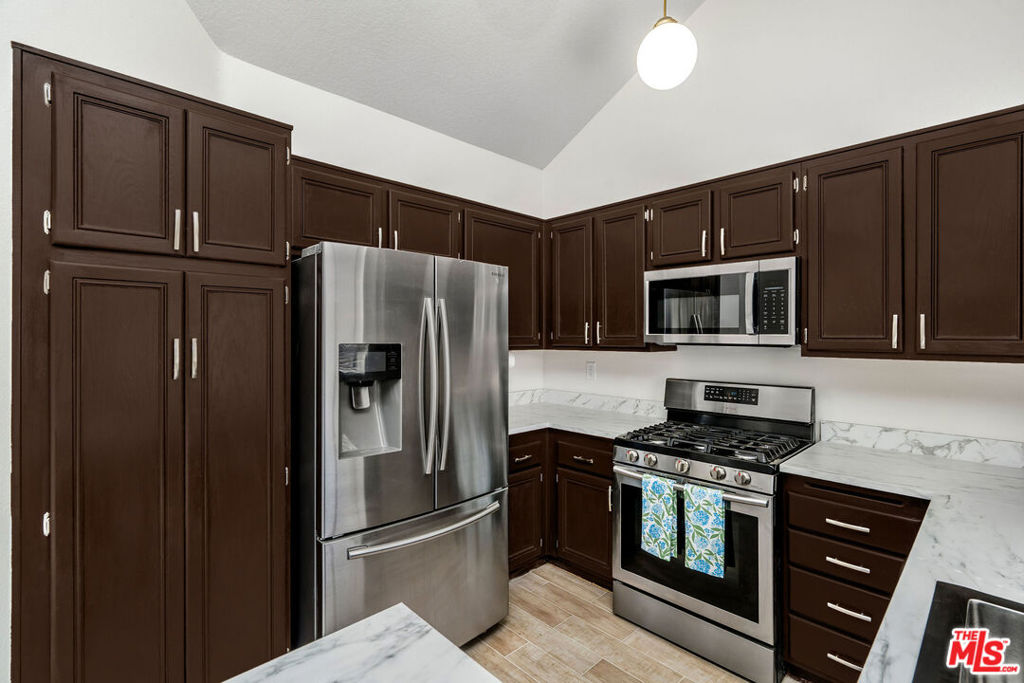18129 Erik Court 328 Property Photo 6
