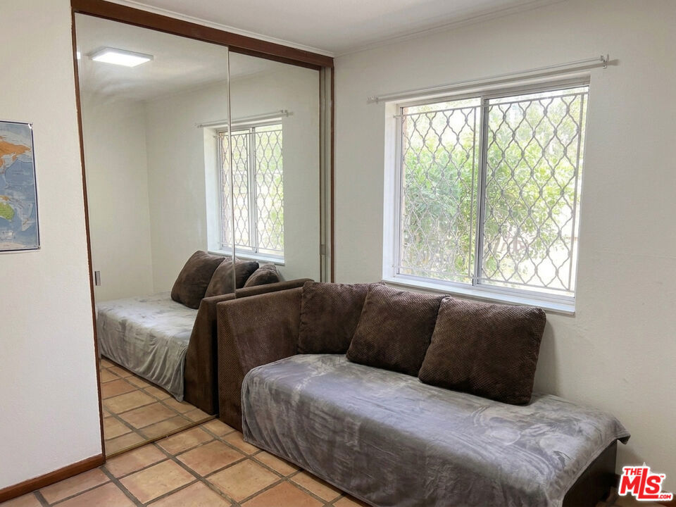 13626 Shablow Avenue Property Photo 10