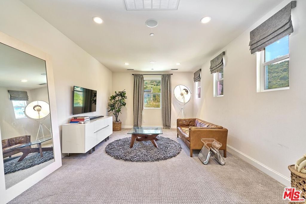 24950 Old Stone Way Property Photo 43
