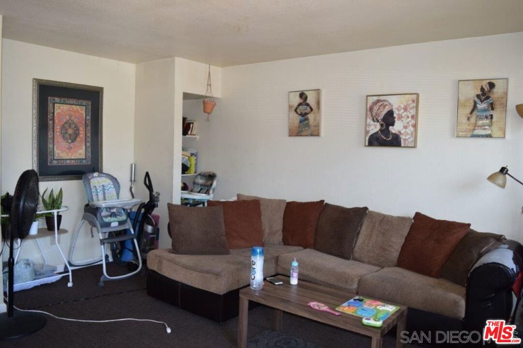 5495 Imperial Avenue Property Photo 4