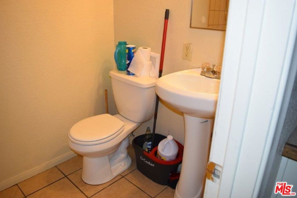 5495 Imperial Avenue Property Photo 6