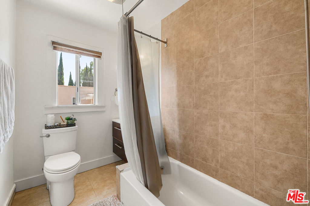 1622 S Spaulding Avenue Property Photo 13