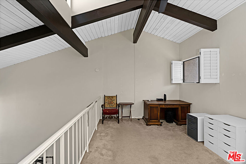 1925 S Beverly Glen Boulevard 40 Property Photo 23
