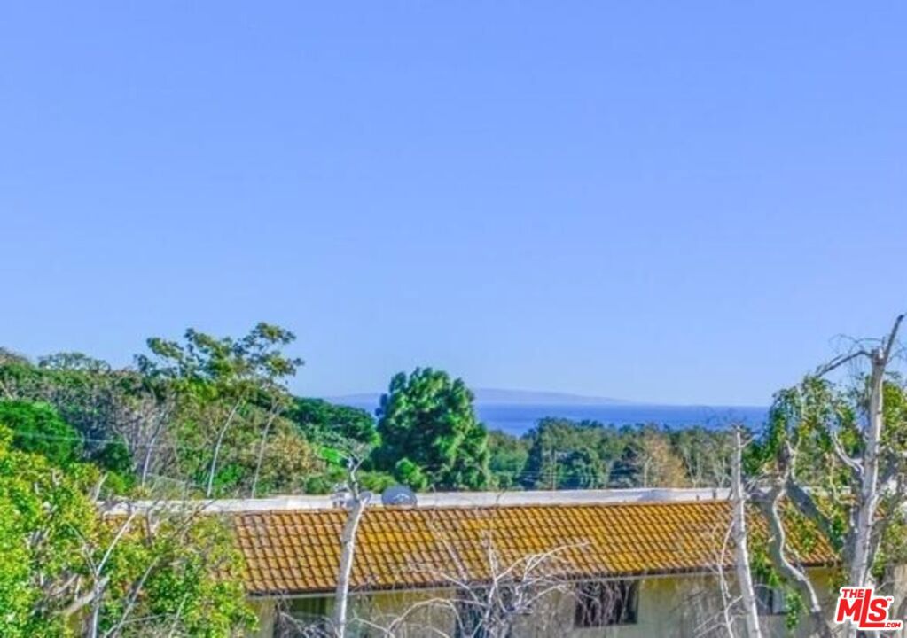 6456 Cavalleri Road Property Photo 3