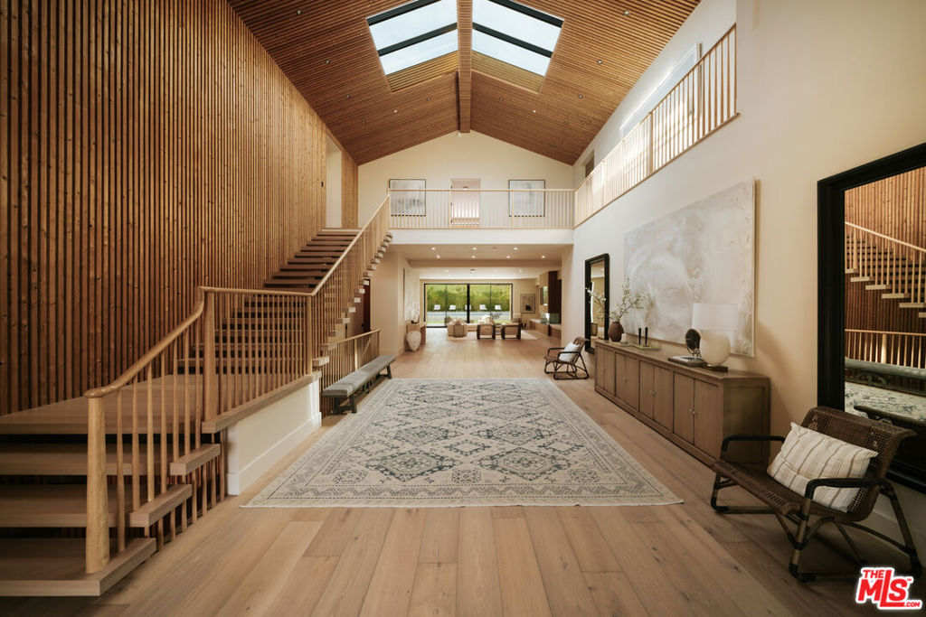 5287 Round Meadow Road Property Photo 2