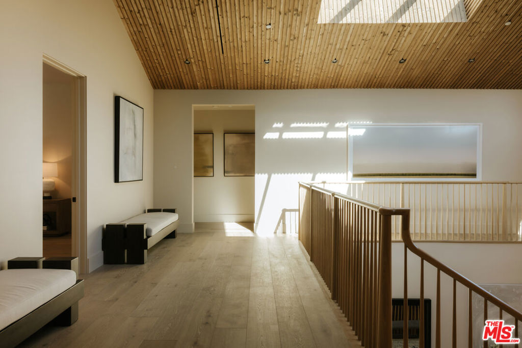 5287 Round Meadow Road Property Photo 13