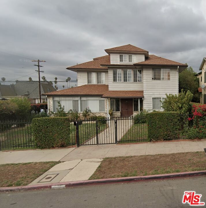 903 N Edgemont Street Property Photo 3