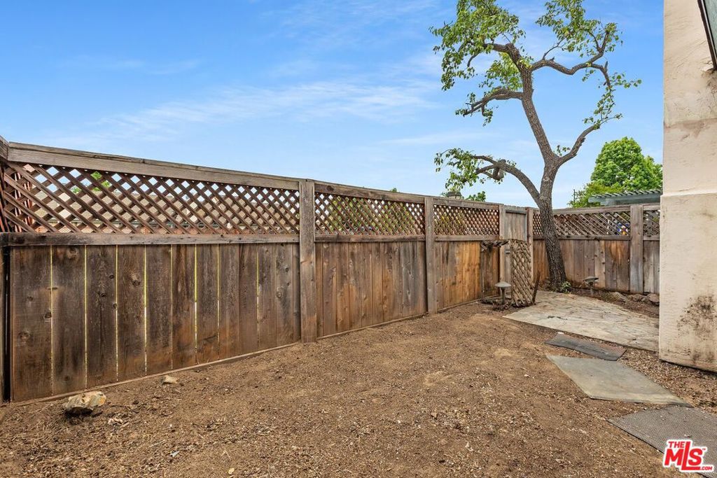 455 Bancroft Property Photo 37