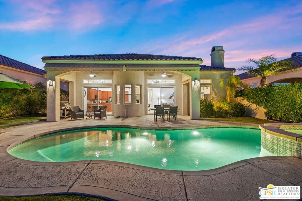 88 Via Las Flores Property Photo 3