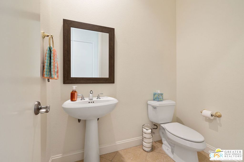 88 Via Las Flores Property Photo 44