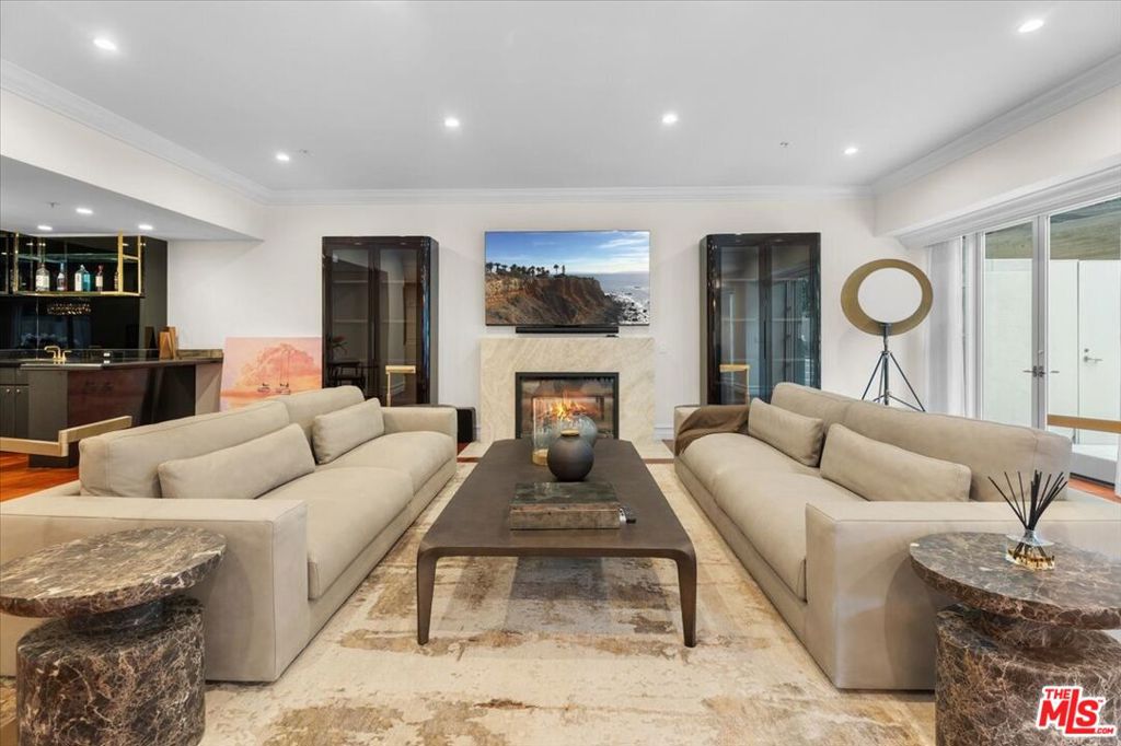 10580 Wilshire Boulevard 2 Property Photo 4