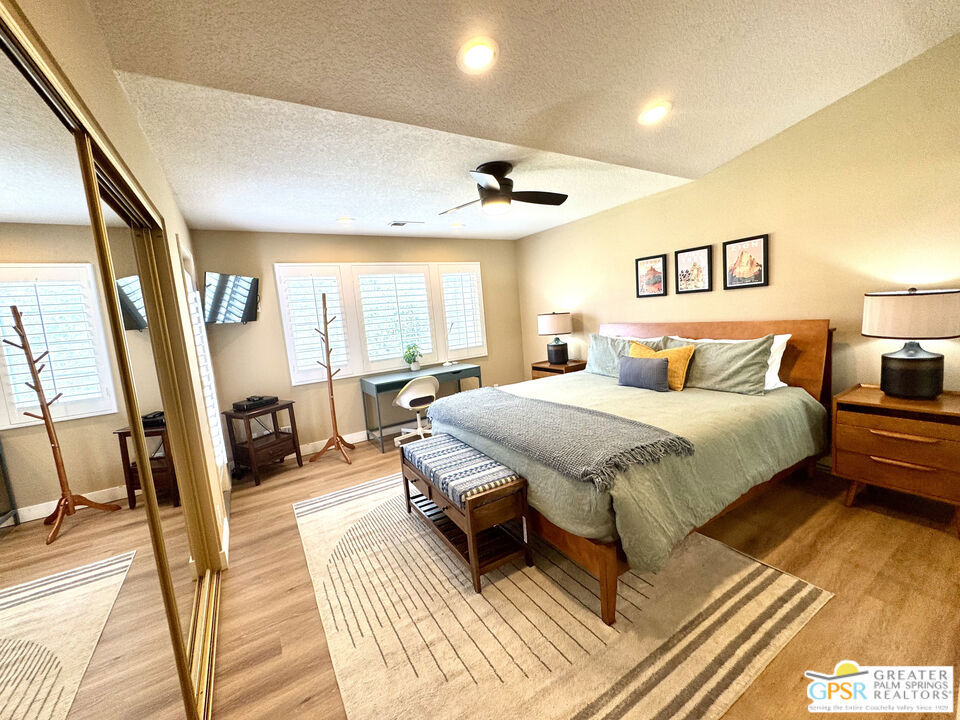 696 Vista Lago Circle Property Photo 11