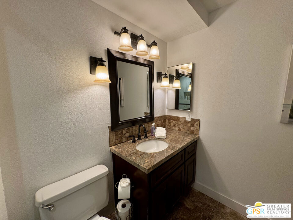 696 Vista Lago Circle Property Photo 19