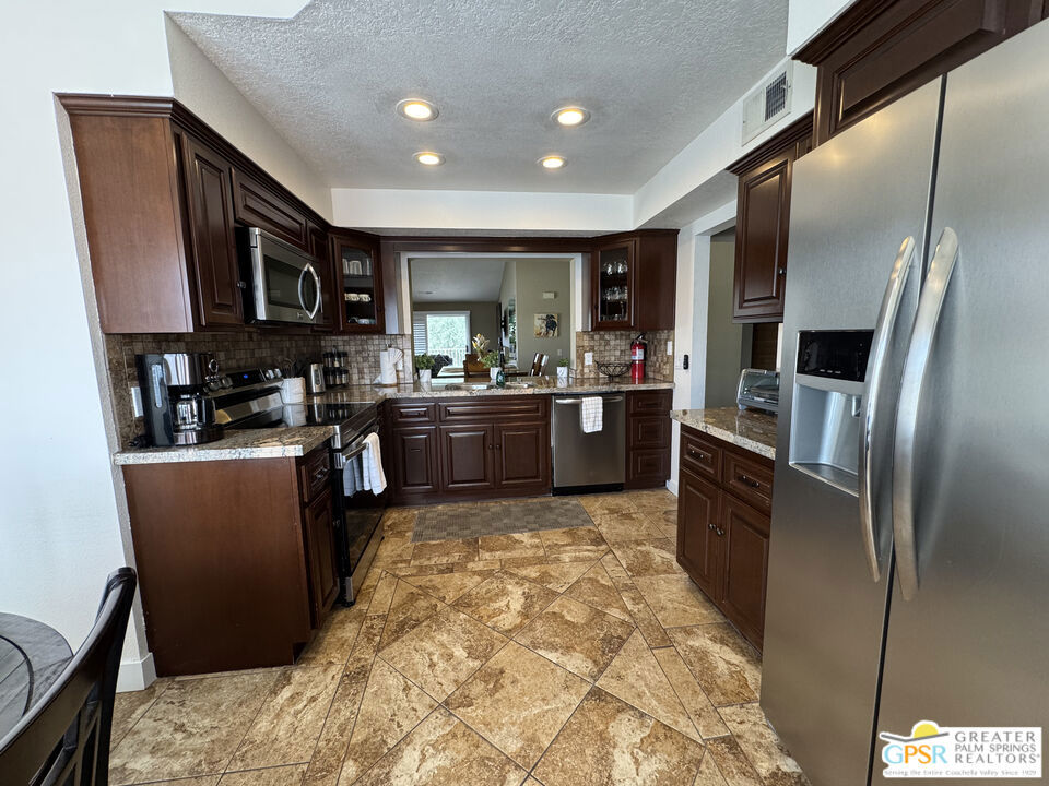 696 Vista Lago Circle Property Photo 26