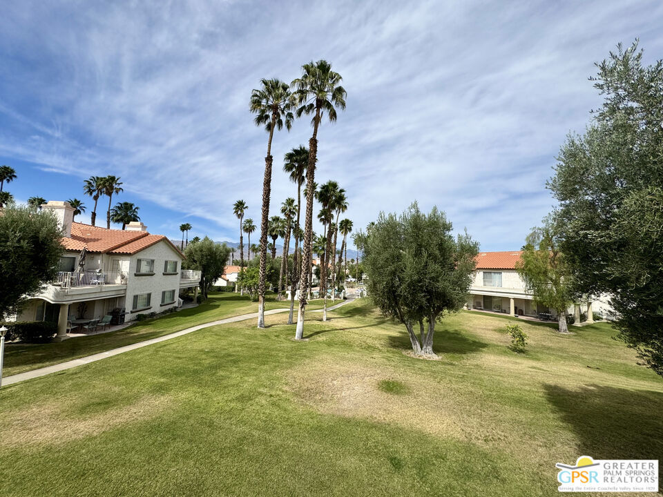 696 Vista Lago Circle Property Photo 33