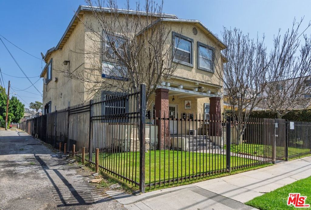 3416 Walton Avenue Property Photo 1