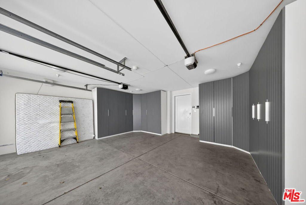 9716 Oak Pass Road Property Photo 32