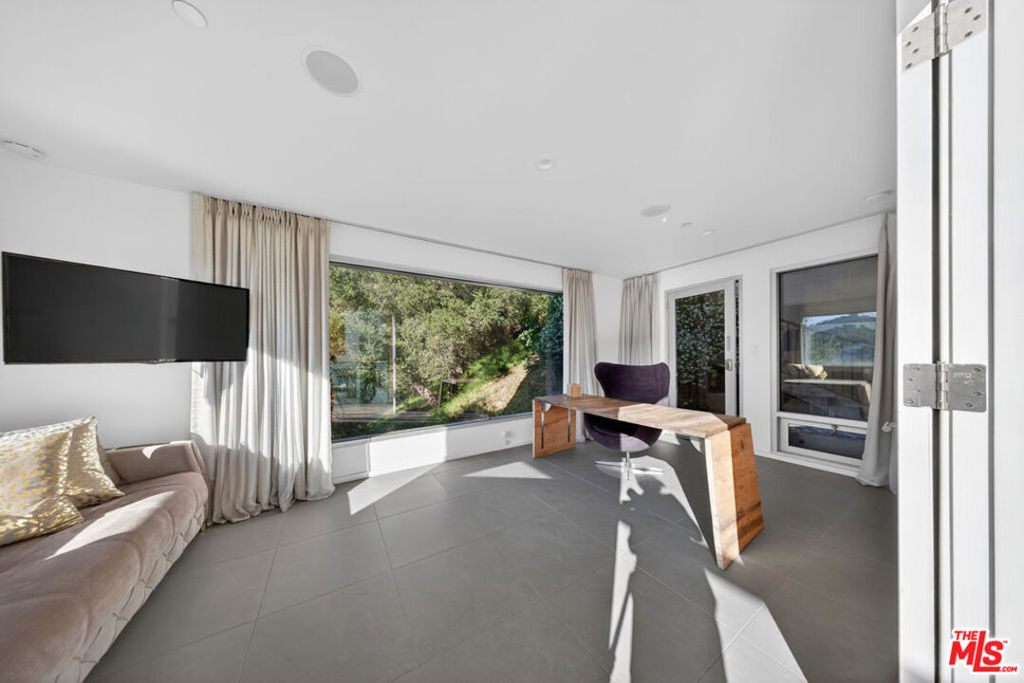 9716 Oak Pass Road Property Photo 42