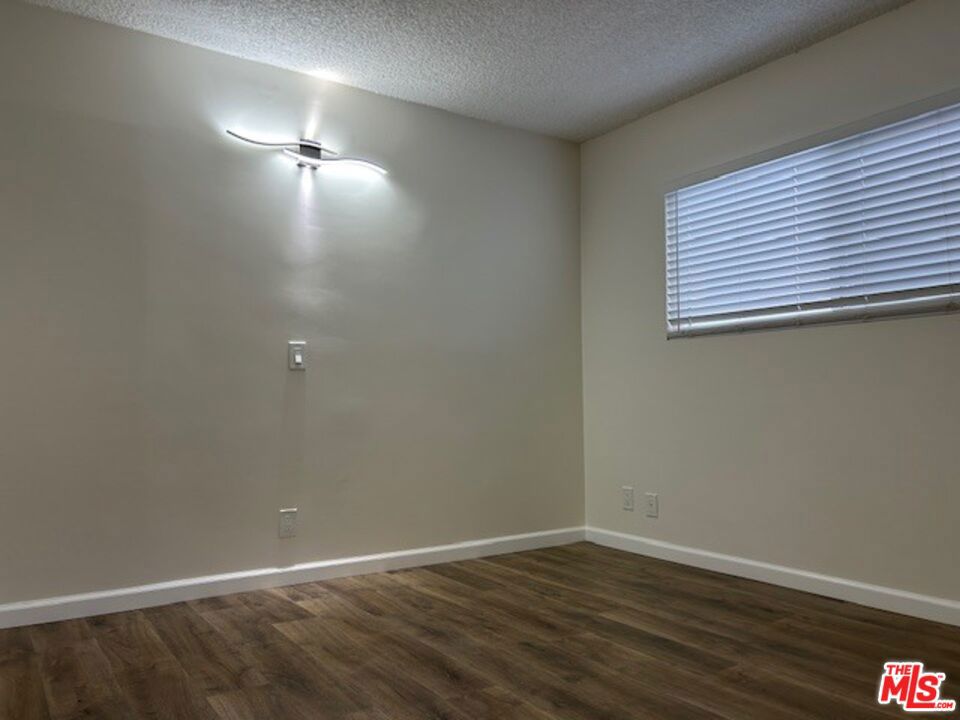 36 Brooks Avenue D Property Photo 10