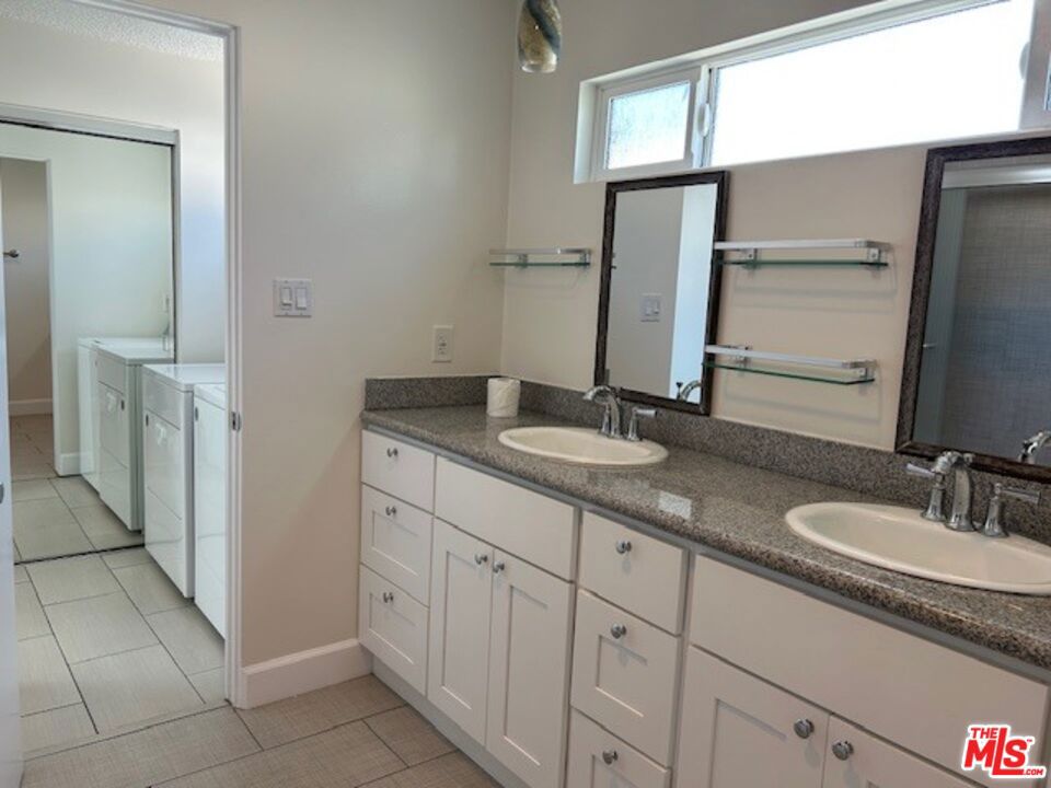 36 Brooks Avenue D Property Photo 29