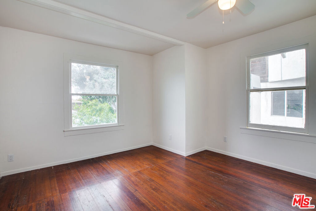 105 Park Place Property Photo 18
