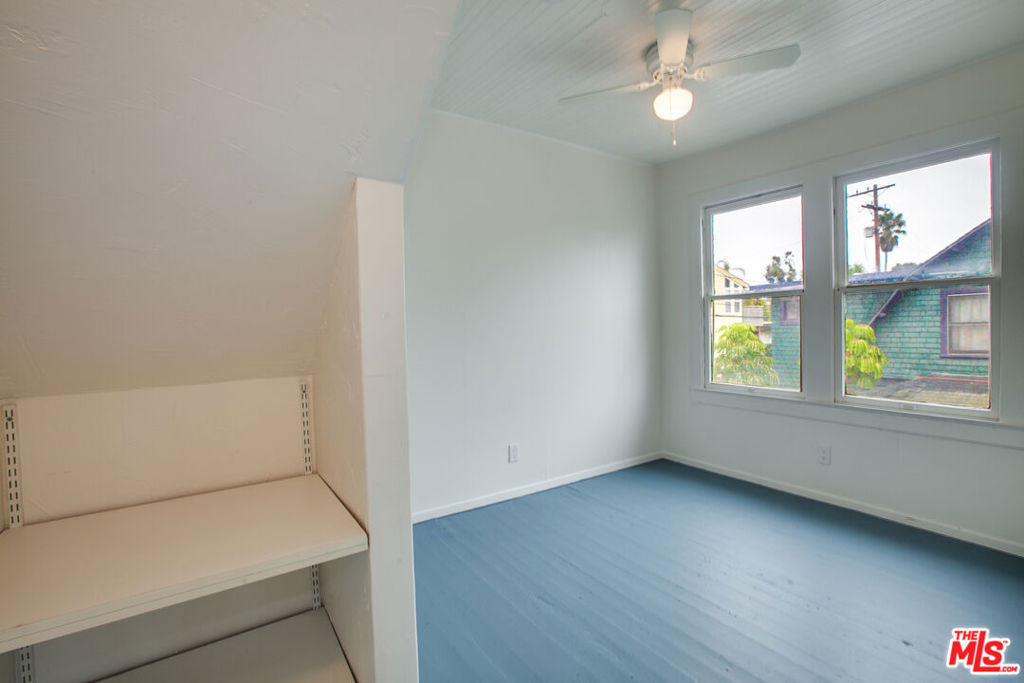 105 Park Place Property Photo 19