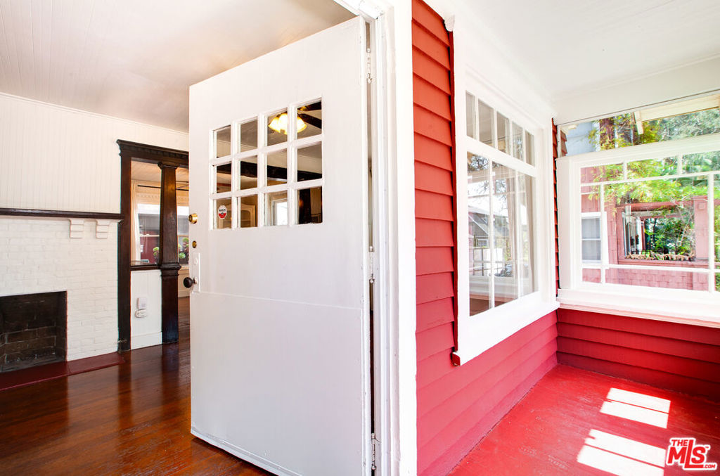 105 Park Place Property Photo 29