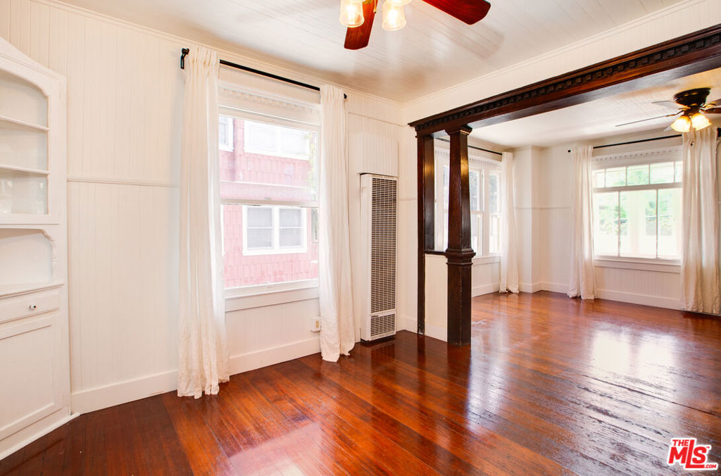 105 Park Place Property Photo 33