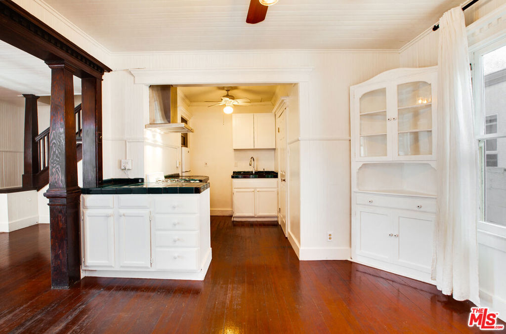 105 Park Place Property Photo 36