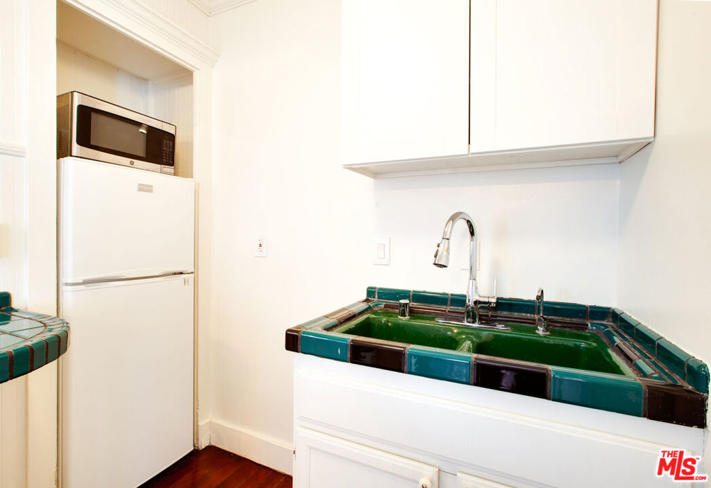 105 Park Place Property Photo 38