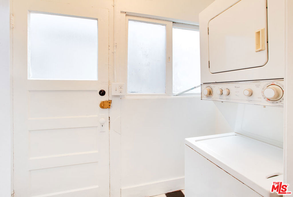 105 Park Place Property Photo 39
