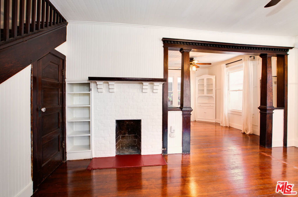 105 Park Place Property Photo 43