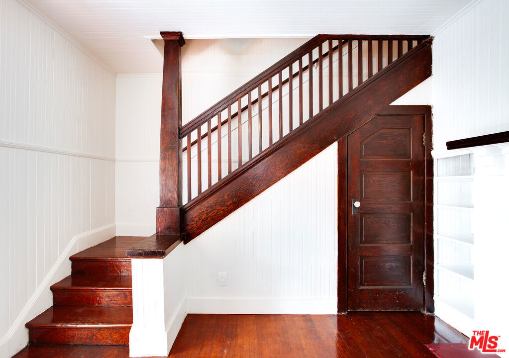 105 Park Place Property Photo 44