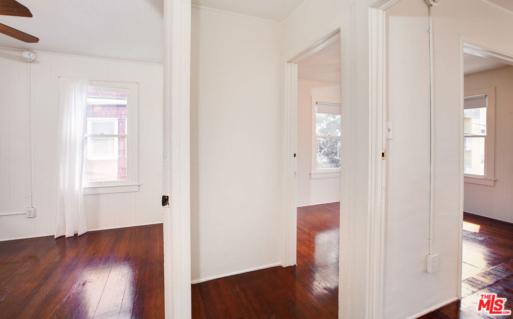 105 Park Place Property Photo 45