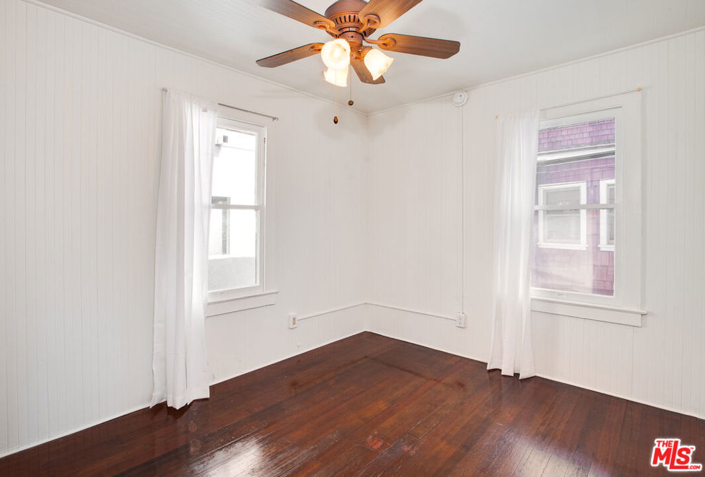 105 Park Place Property Photo 46