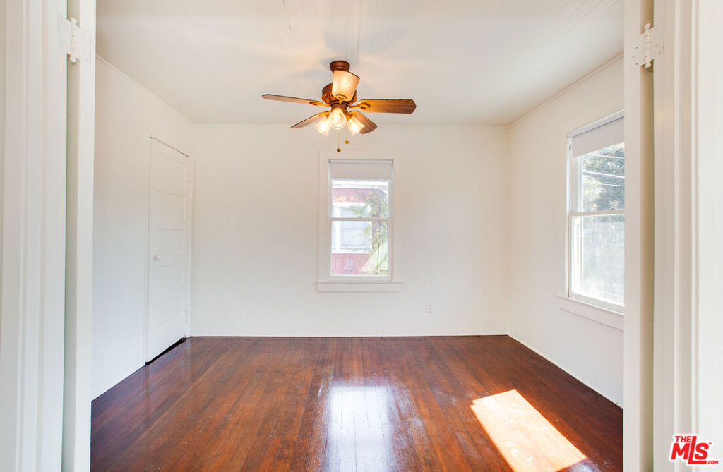 105 Park Place Property Photo 54