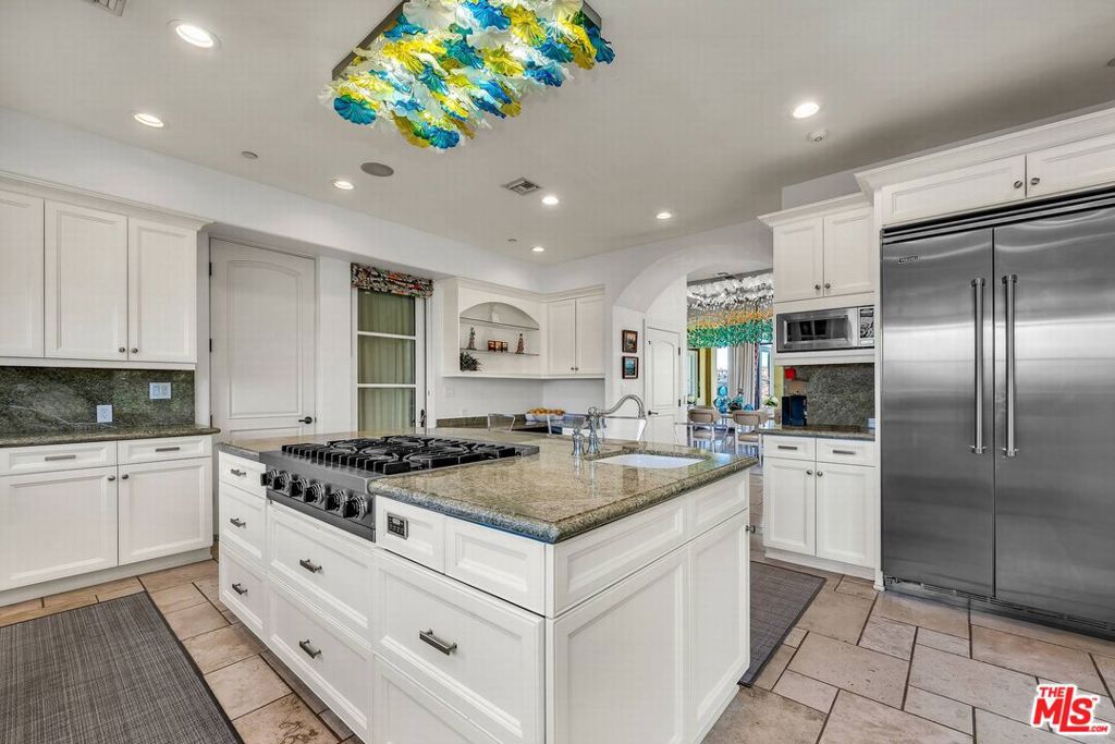 3110 Benedict Canyon Drive Property Photo 35