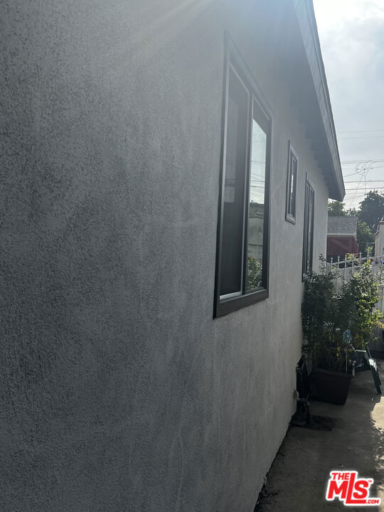 9413 Virginia Avenue Property Photo 6
