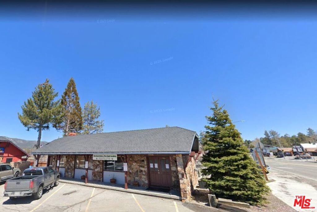 400 Pine Knot Boulevard J-12 Property Photo 8