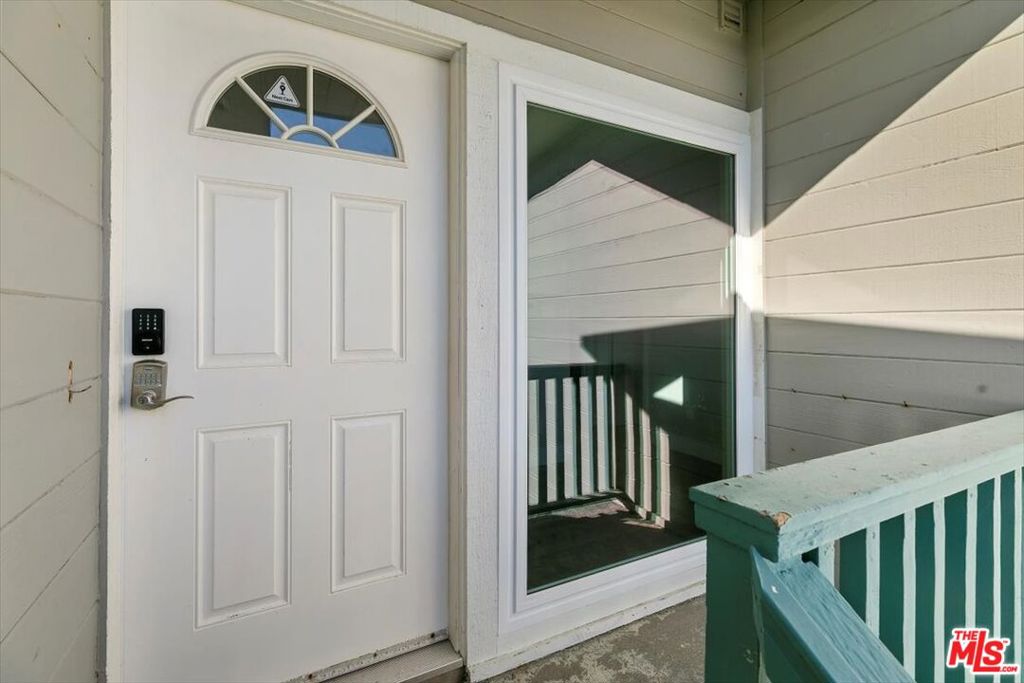 1610 Seacoast Drive D Property Photo 16