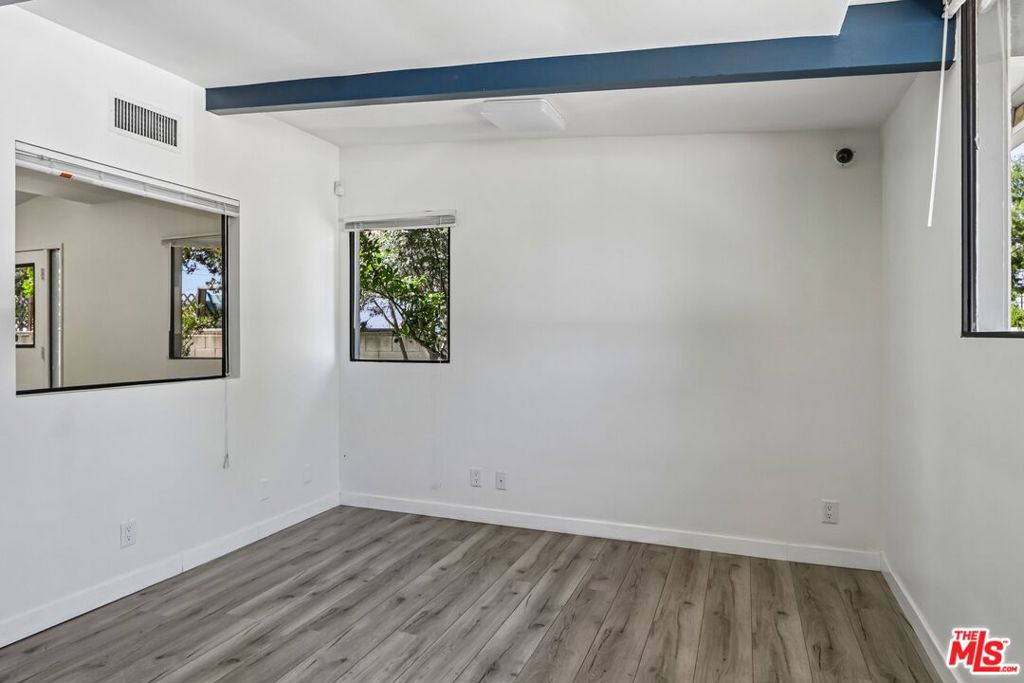 11100 Sheldon Street Property Photo 20