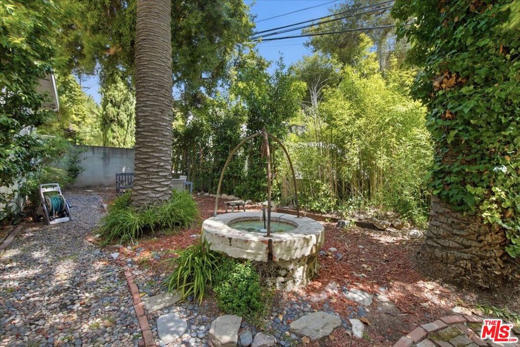 1551 N Beverly Glen Boulevard Property Photo 38