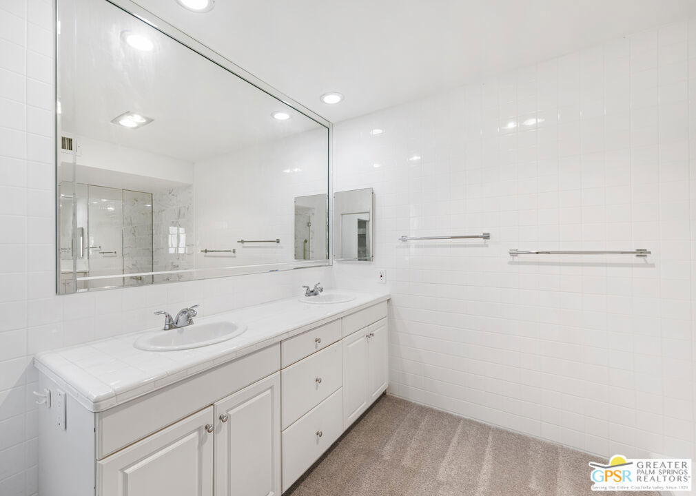 2450 Camino Vida Property Photo 22