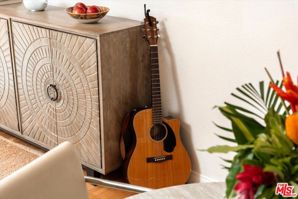 1256 Cravens Lane 3 Property Photo 17